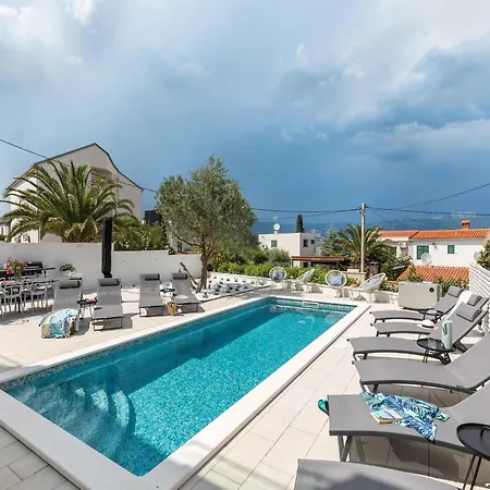 In Slatine With Terrace Trogir