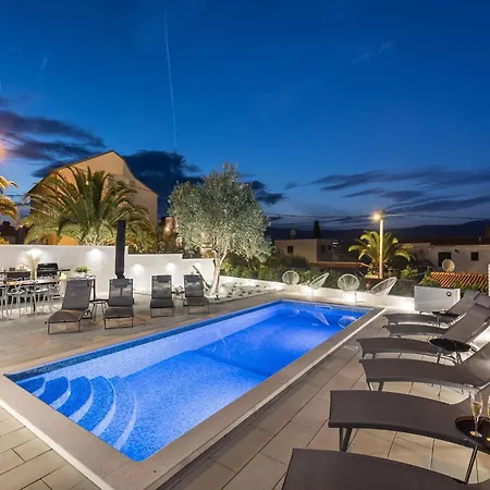 Sea View In Slatine With Terrace Apartment *