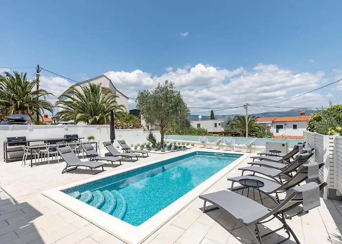 In Slatine With Terrace Trogir