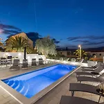 In Slatine With Terrace Apartment *